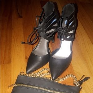 BCBG Generation Closed Pumps